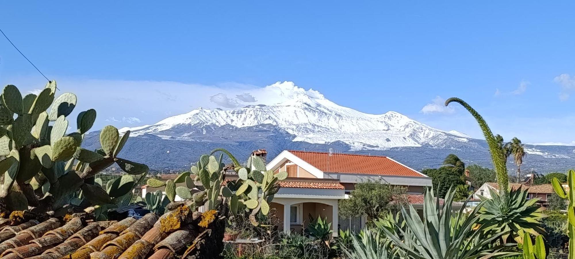 Villa Casa Del Sole Con Vista Sull'Etna A 200 Mt Dal Mare à Acireale Extérieur photo